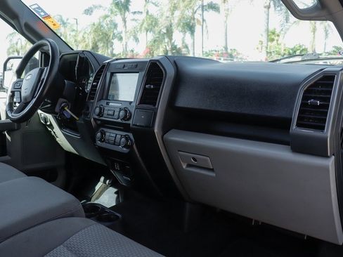 Used 2018 Ford F150 XLT w/ Equipment Group 302A Luxury image 38