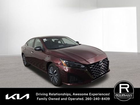 Used 2025 Nissan Altima 2.5 SV image 4