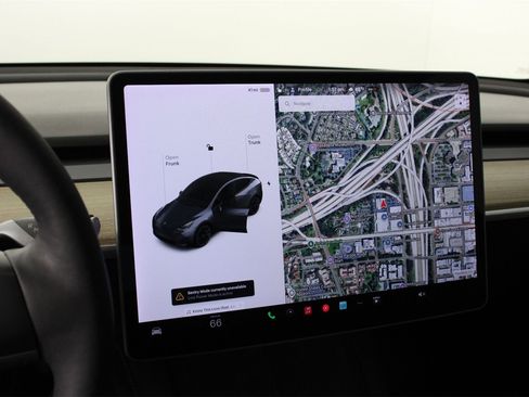 Used 2021 Tesla Model Y Long Range image 9