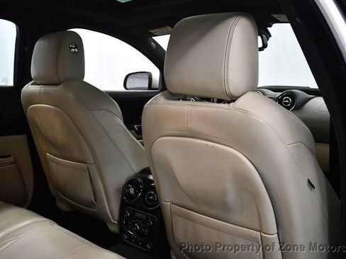 Used 2015 Jaguar XJ image 15