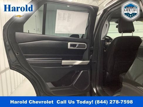 Used 2022 Ford Explorer XLT w/ Equipment Group 202A image 13
