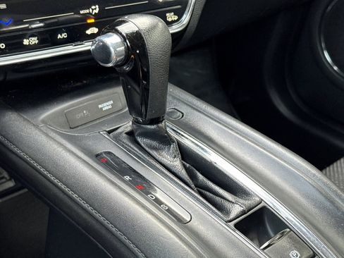 Used 2017 Honda HR-V EX image 18