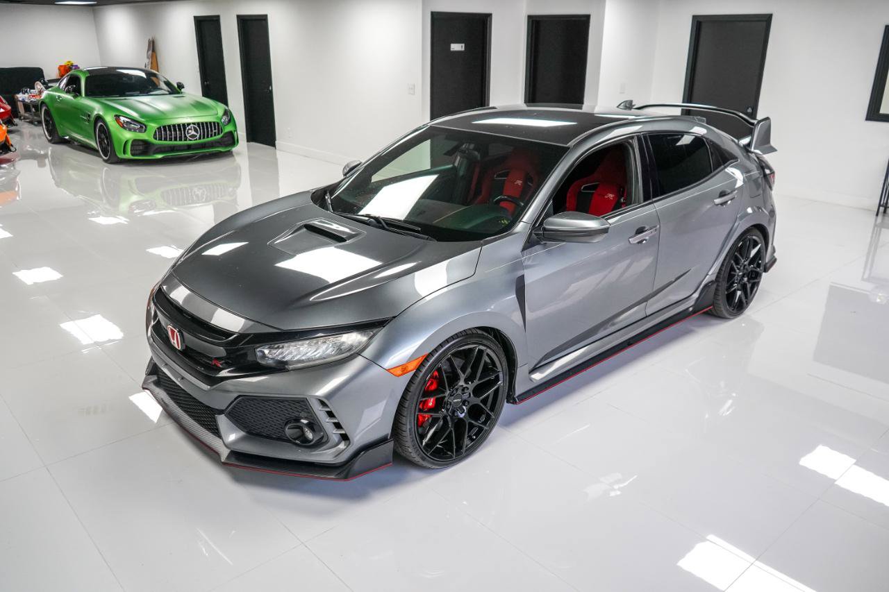Used 2019 Honda Civic Type R image 2