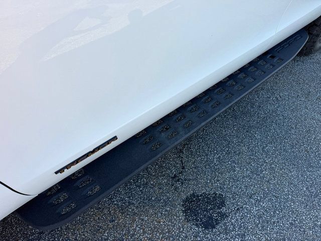 Used 2025 Ford Expedition Tremor AWD/4WD image 14