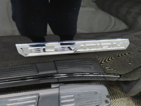 Used 2025 GMC Sierra 1500 Elevation image 46