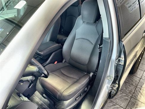 Used 2017 Chevrolet Traverse LT image 11