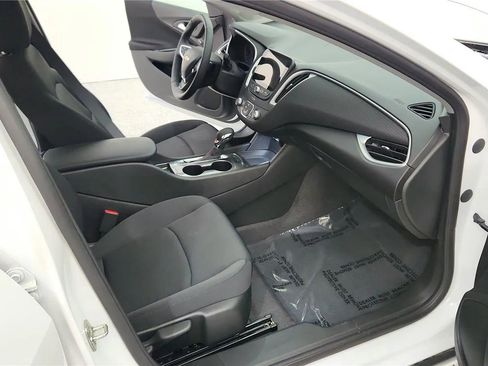 Used 2024 Chevrolet Malibu RS image 34