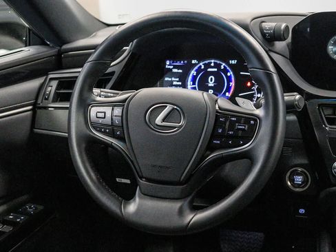 Used 2025 Lexus ES 350 w/ Accessory Package (Z2) FWD image 16