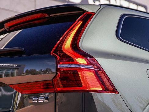 Certified 2026 Volvo XC60 B5 Plus w/ Climate Package image 9