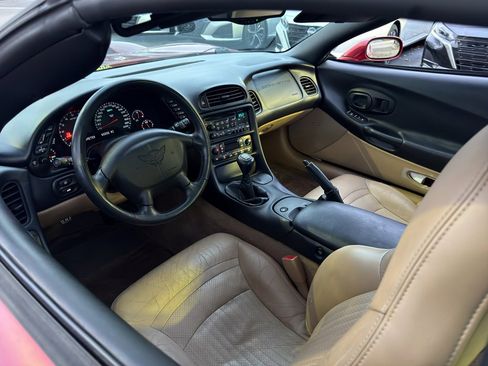 Used 2004 Chevrolet Corvette Coupe w/ Roof Package image 14