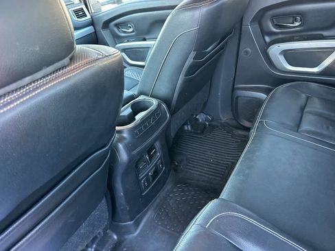 Used 2016 Nissan Titan PRO-4X w/ Pro-4x Convenience Package image 5
