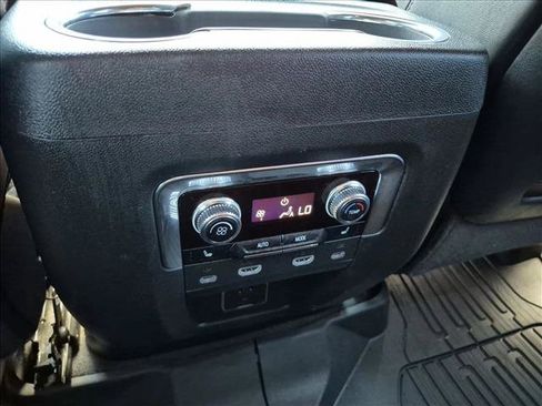 Used 2023 GMC Yukon Denali Ultimate AWD/4WD image 17