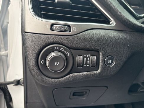 Certified 2020 Jeep Cherokee Limited image 10