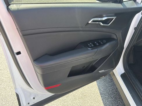 Used 2023 Kia Sportage EX FWD image 10