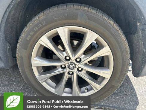 Used 2016 Toyota RAV4 Limited w/ Advanced Technology Package FWD image 5