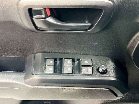 Used 2023 Toyota Tacoma SR AWD/4WD image 18