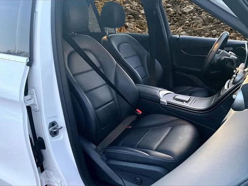 Used 2021 Mercedes-Benz GLC 300 4MATIC image 7