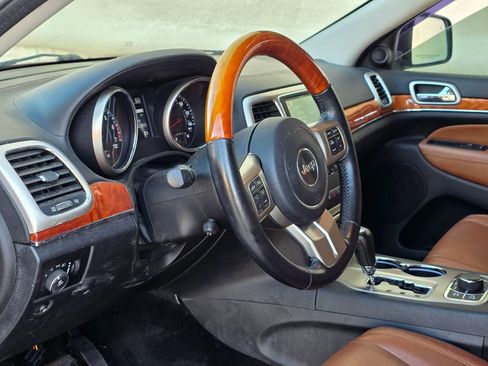 Used 2012 Jeep Grand Cherokee Overland image 10