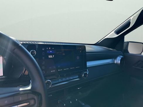 Used 2024 Chevrolet Colorado LT image 33