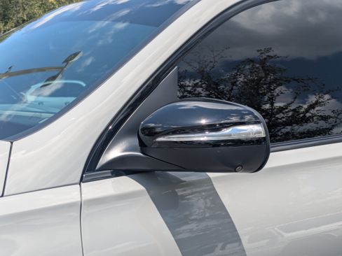 Used 2024 Mercedes-Benz GLE 350 4MATIC image 11