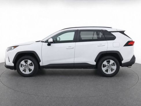 Used 2021 Toyota RAV4 XLE FWD image 8