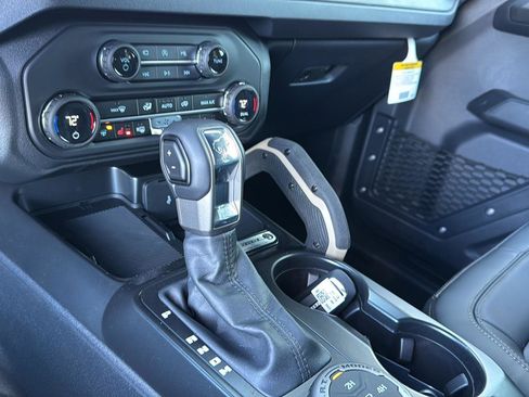New 2025 Ford Bronco Badlands image 38