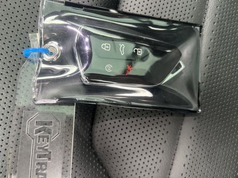 Certified 2024 Volkswagen Atlas Cross Sport SEL R-Line image 34