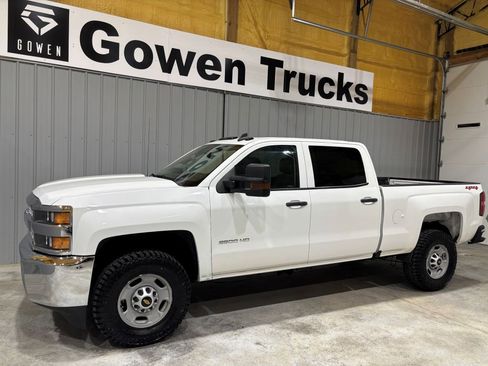 Used 2019 Chevrolet Silverado 2500 W/T w/ WT Convenience Package image 4