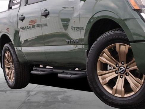 Used 2024 Nissan Titan SV w/ SV Bronze Edition Package image 3