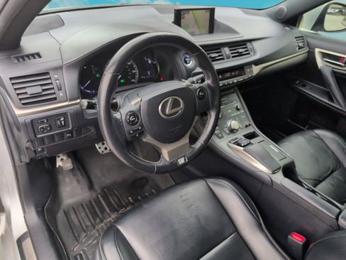 Used 2016 Lexus CT 200h image 6