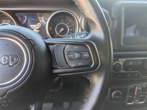 Used 2022 Jeep Wrangler Unlimited Sport image 17