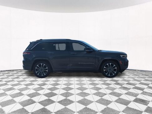 Used 2023 Jeep Grand Cherokee Overland AWD/4WD image 6