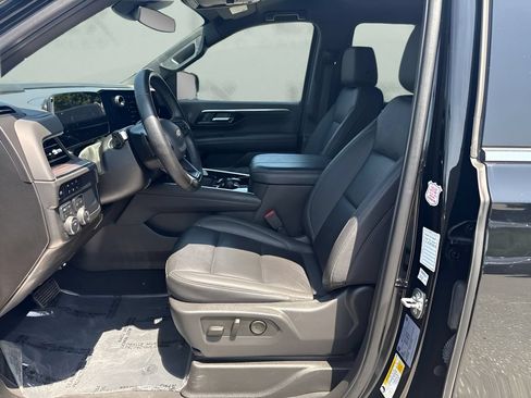 Used 2025 Chevrolet Tahoe LT AWD/4WD image 9