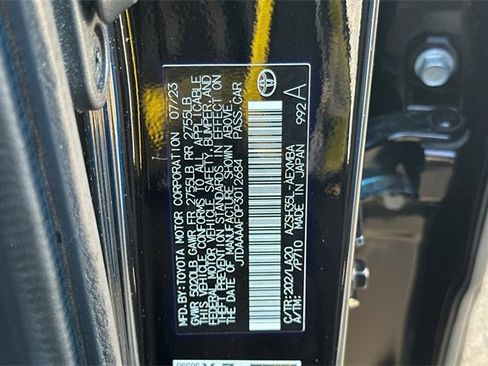 Used 2023 Toyota Crown Limited image 31