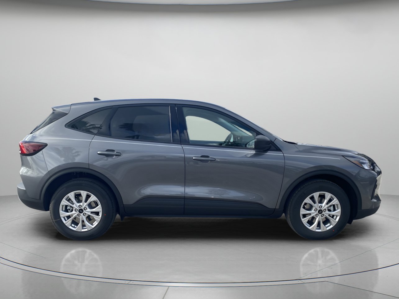 Used 2026 Ford Escape Active w/ Active Premium Tech Pack FWD image 2
