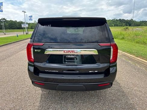 Used 2021 GMC Yukon SLE AWD/4WD image 7