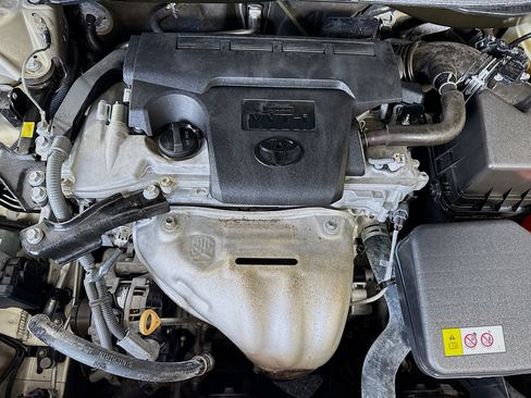Used 2017 Toyota Camry SE FWD image 38