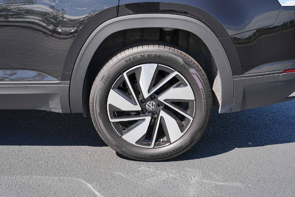 Used 2026 Volkswagen Atlas SE AWD/4WD image 14