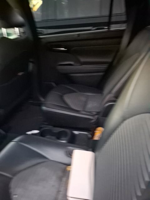 Used 2021 Toyota Highlander XSE FWD image 4