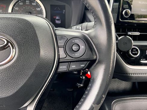 Used 2020 Toyota Corolla SE FWD image 24
