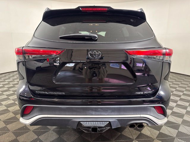 Used 2021 Toyota Highlander XSE AWD/4WD image 23