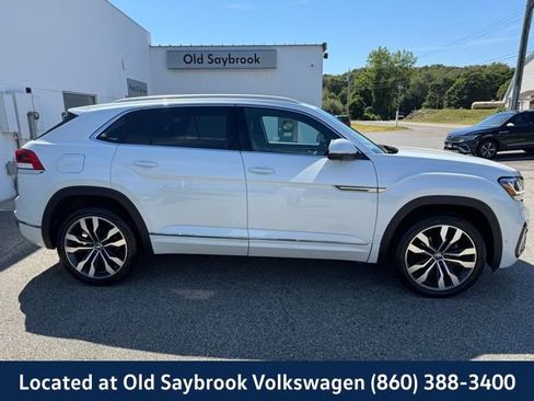 Certified 2022 Volkswagen Atlas Cross Sport SEL Premium R-Line image 2