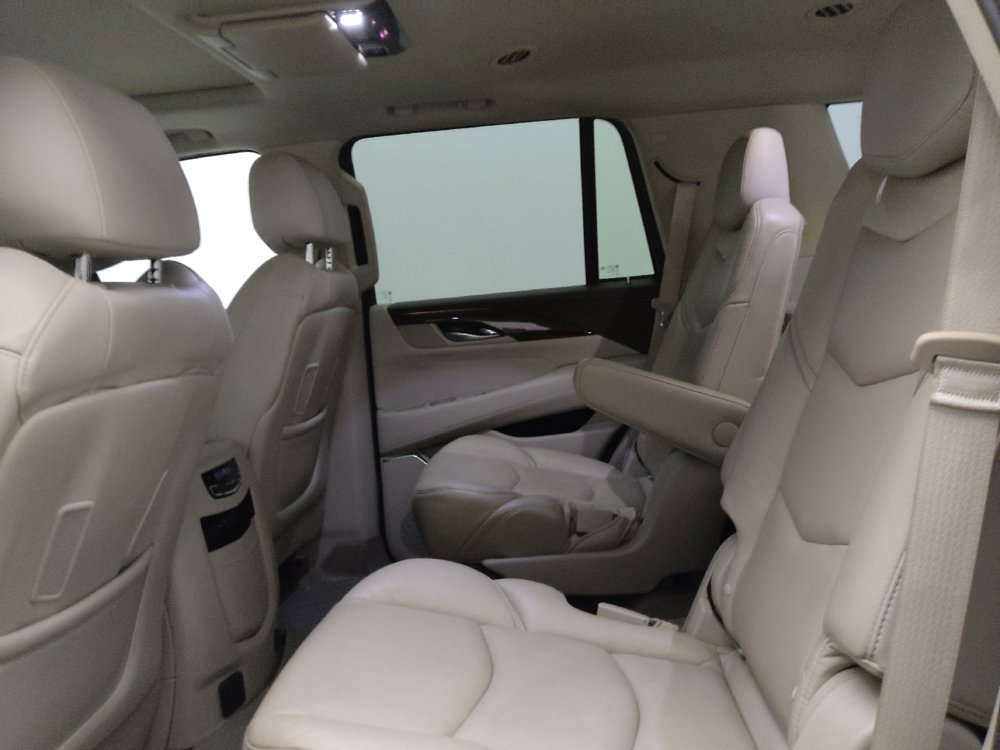 Used 2017 Cadillac Escalade Premium Luxury AWD/4WD image 18