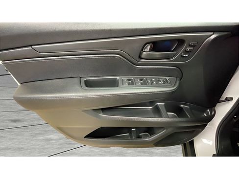 Used 2024 Honda Odyssey EX-L image 12