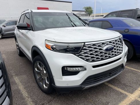 Used 2020 Ford Explorer Platinum w/ Premium Technology Package AWD/4WD image 3