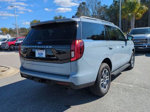New 2026 Ford Expedition Active RWD image 4