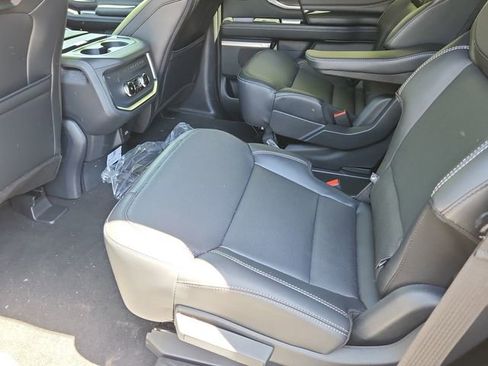 New 2026 Ford Expedition Platinum w/ Stealth Performance Package AWD/4WD image 10