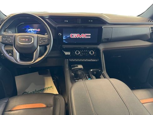 Used 2024 GMC Sierra 1500 AT4 w/ Technology Package AWD/4WD image 12