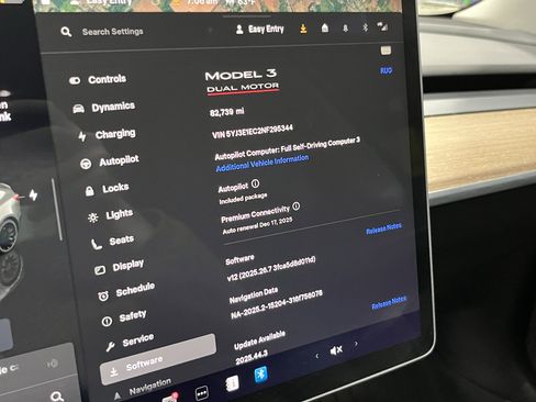 Used 2022 Tesla Model 3 Performance image 24