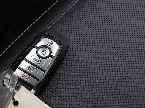 Used 2025 Ford Expedition Platinum w/ Driver's Package image 38